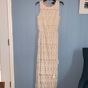 Maxi dress with rope cinched waist